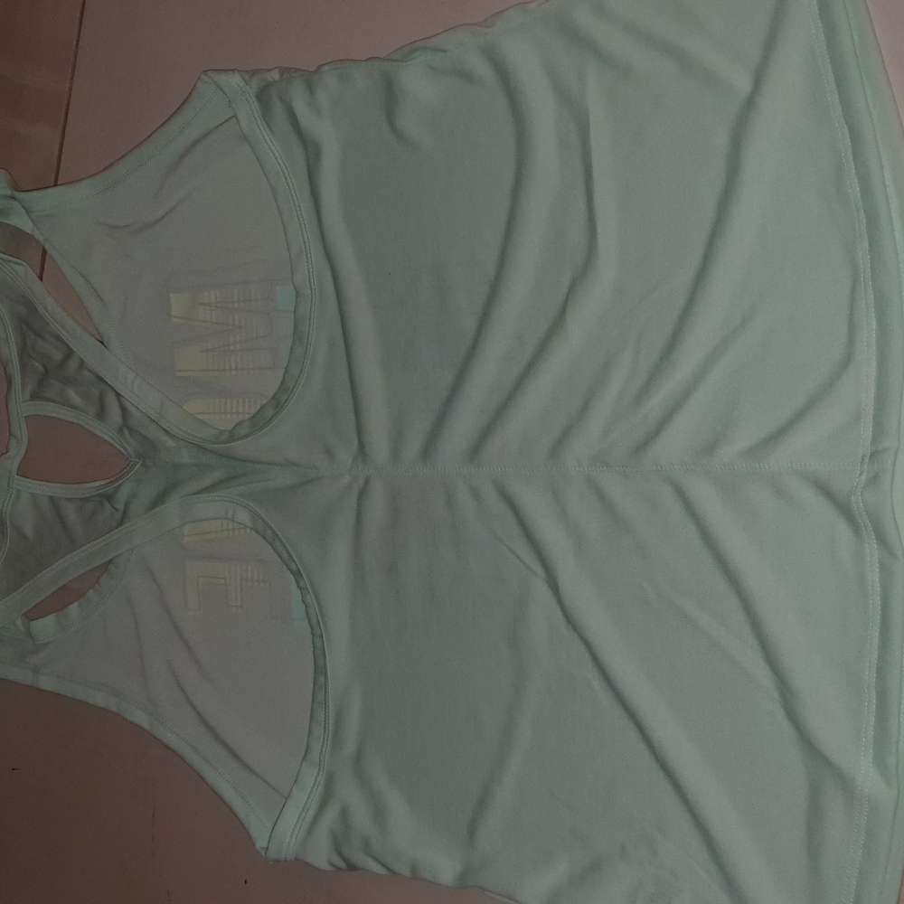 Workout Tank - Picture 4 of 4